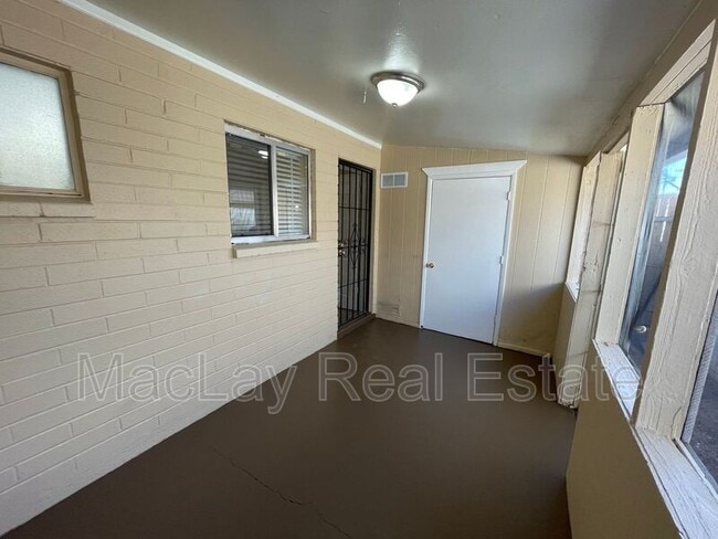 Building Photo - 841 E Fountain St