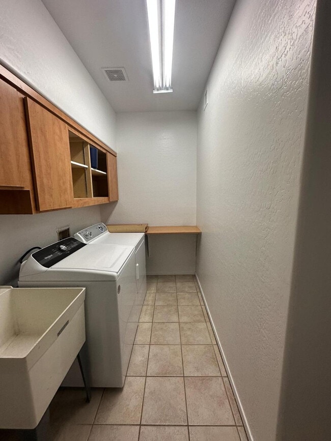 Building Photo - 2665 N 137th Ave