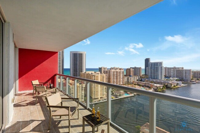 Building Photo - 2602 E Hallandale Beach Blvd