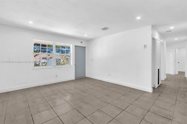 Building Photo - 11790 SW 34th St