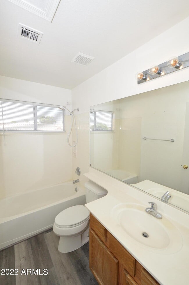 Building Photo - 1078 W Heather Ave