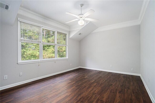 Building Photo - 308 Market Ct