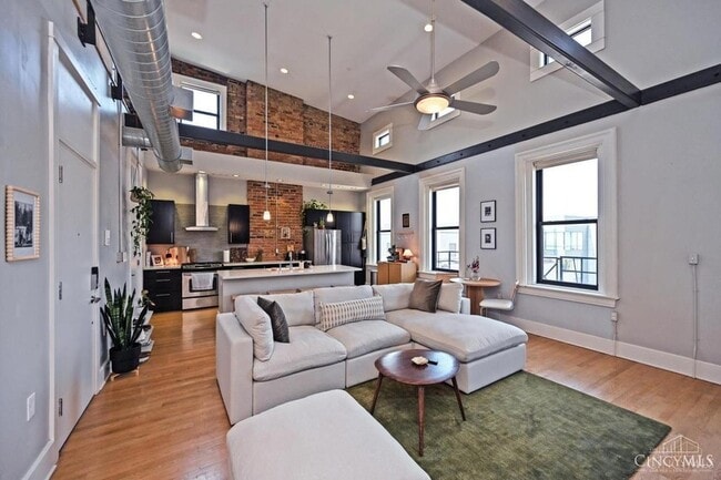 Building Photo - 27 Mercer St