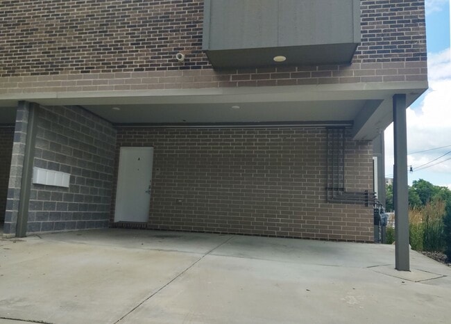 Building Photo - 505 S 2nd St