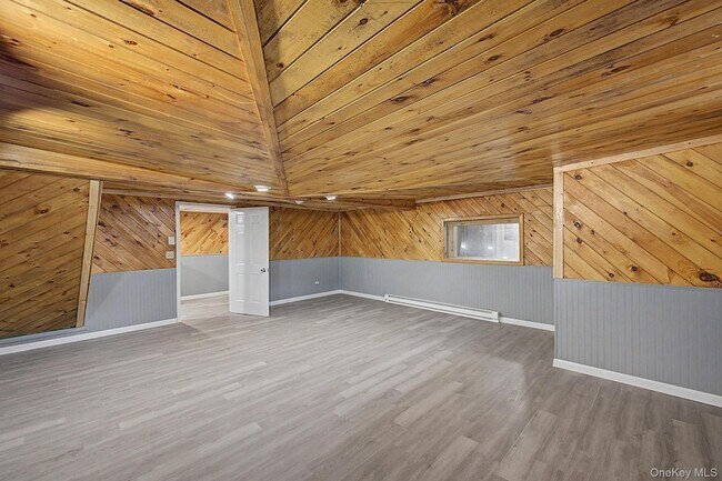 Building Photo - 2585 State Rte 55