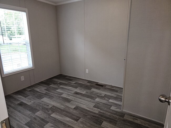 Building Photo - 855 W Jefferson St