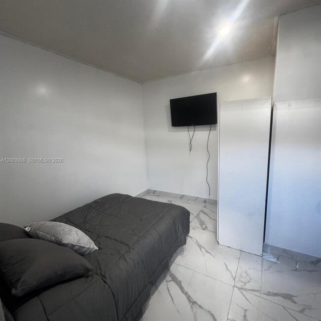 Building Photo - 15761 SW 42nd Terrace