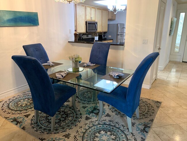 Building Photo - Meridian-FURNISHED 2 BDR /2 BATH + Den Lux...