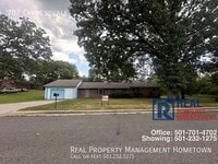 Building Photo - 707 Cypressvale-
