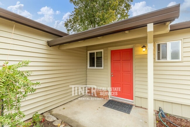 Building Photo - 3960 Annabelle Ave