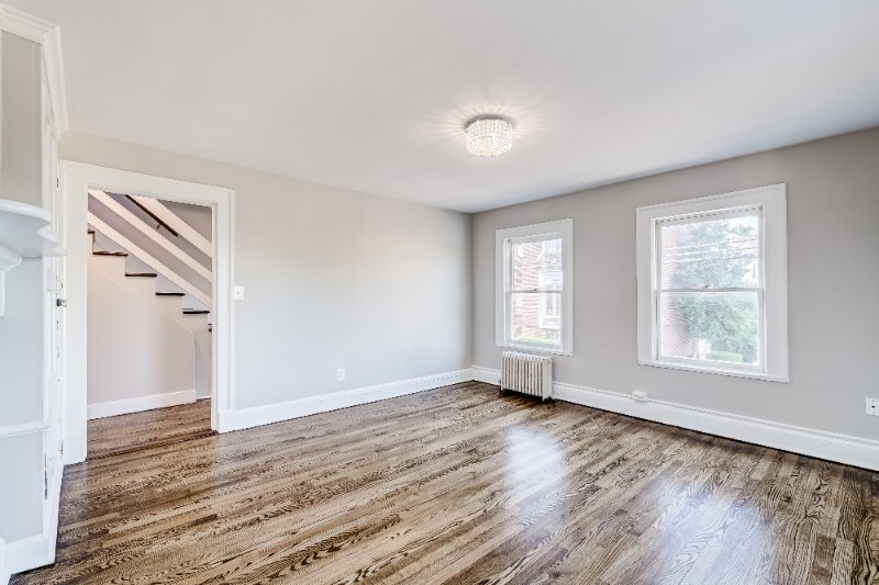 Building Photo - 206 Loudoun St SW