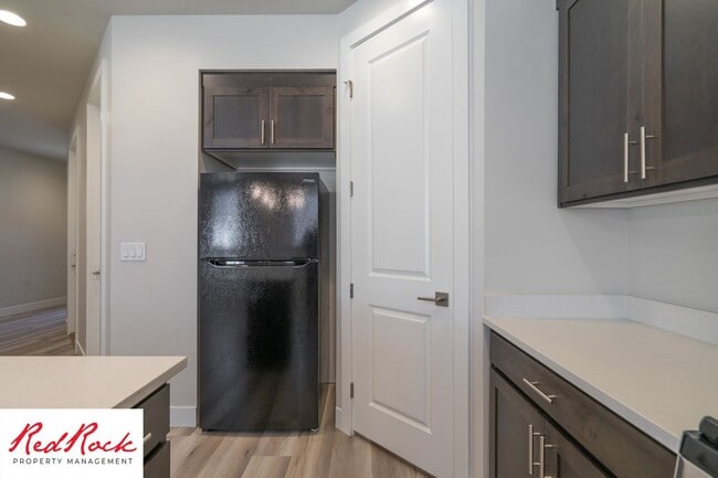 Building Photo - Hurricane Valley 3 Bedroom Townhome