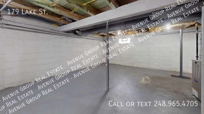 Building Photo - 179 Lake St