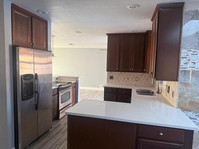 Building Photo - 8515 Peppercorn Dr