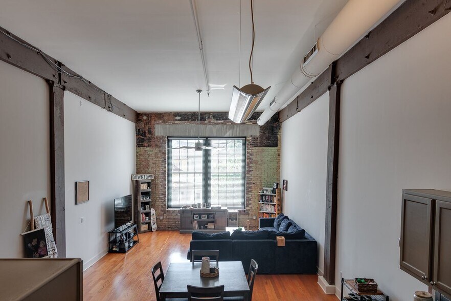 Building Photo - 505 Tennessee St