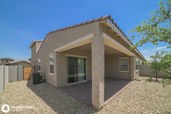 Building Photo - 14033 W Desert Flower Dr