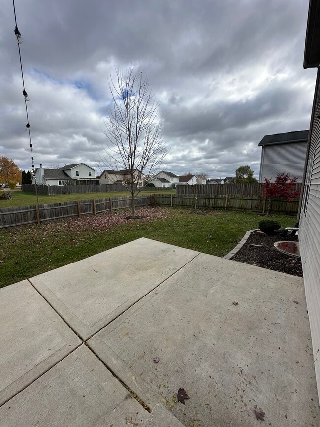 Building Photo - 1258 Lasser Dr