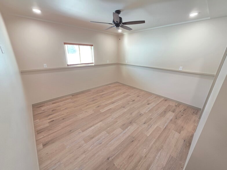 Building Photo - 1101 S Lawler St