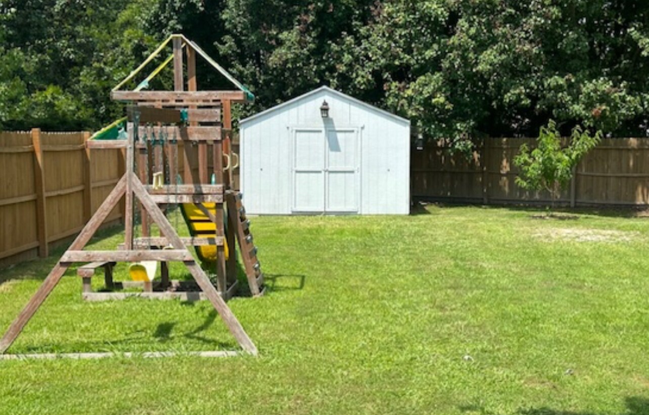 Building Photo - 1651 Sword Dancer Dr
