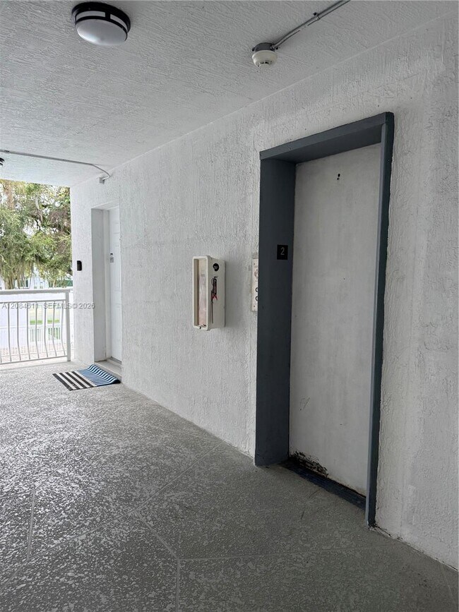 Building Photo - 3101 SW 27th Ave