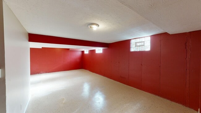 Building Photo - 3922 Ridgedale Dr