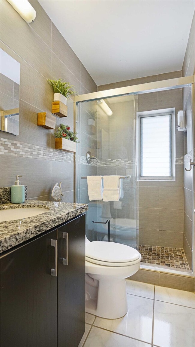 Building Photo - 2716 N Ocean Blvd