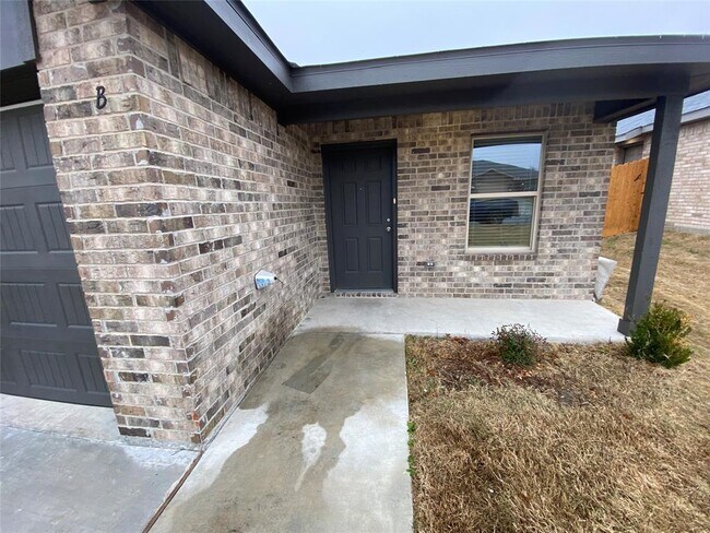 Building Photo - 2320 Duntov Dr