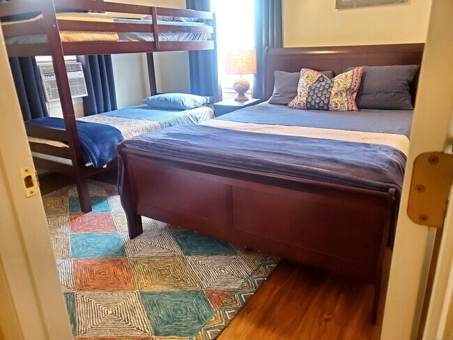 Building Photo - 39 Nash Pl