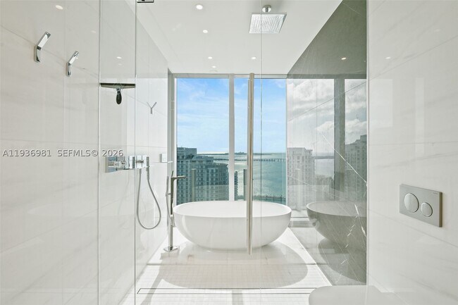 Building Photo - 300 Biscayne Blvd