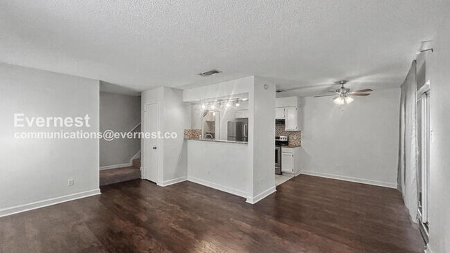 Building Photo - 900 Taulbee Ln