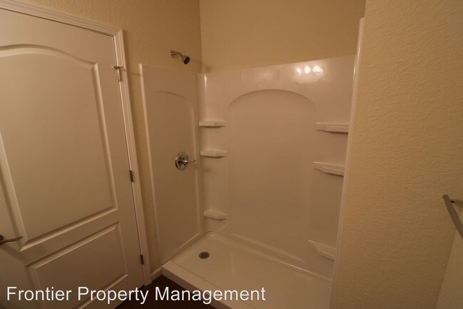 Building Photo - 1024 Fremont St