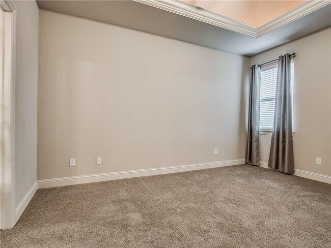 Building Photo - 15412 Homecoming Dr