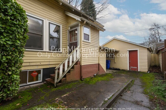 Building Photo - Discover Serenity in King Neighborhood!