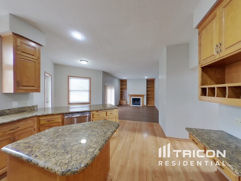 Building Photo - 4005 Deerwood Trail