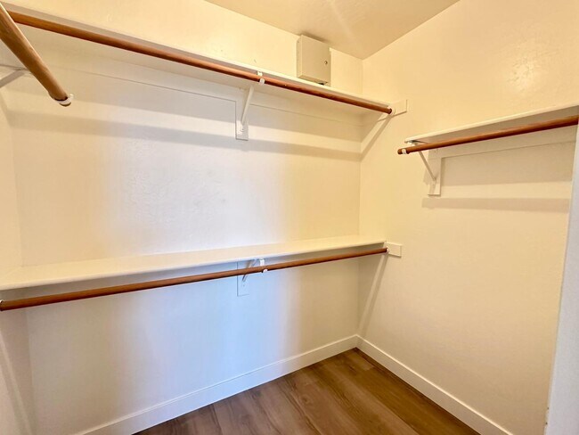 Building Photo - 4781 W Harrison St