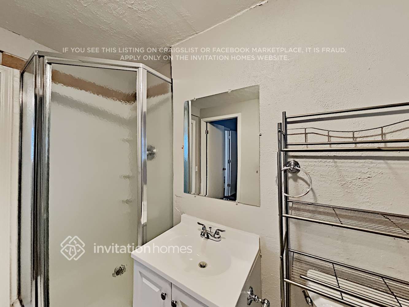 Building Photo - 9870 Steele St