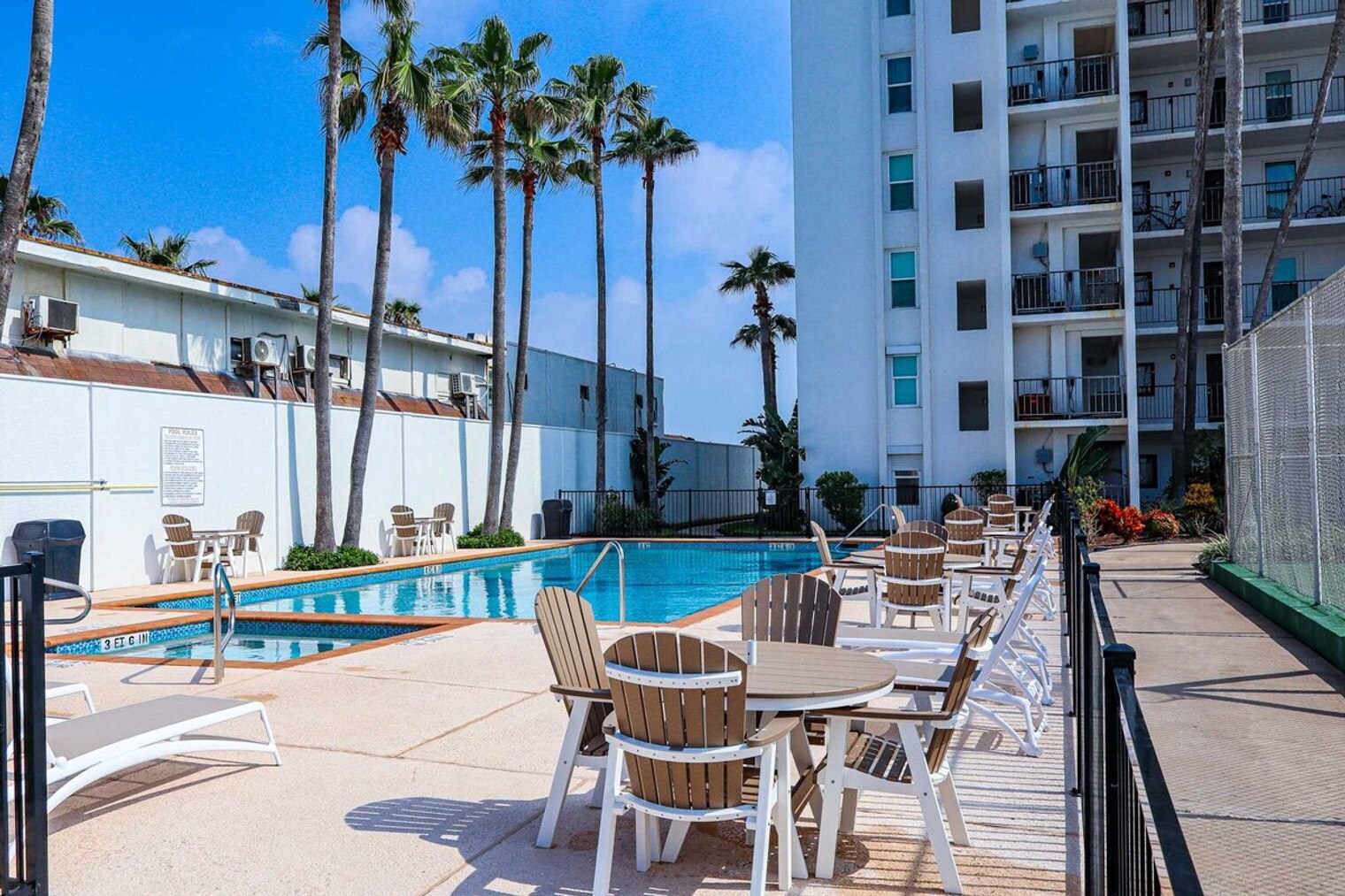 Building Photo - 2562 Gulf Blvd