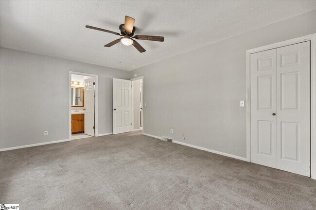 Building Photo - 97 Jamestowne Way