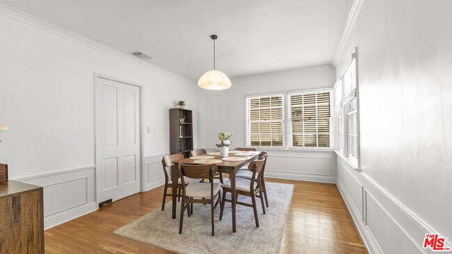 Building Photo - 10575 Holman Ave