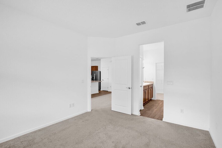 Building Photo - 513 High Tide Ln