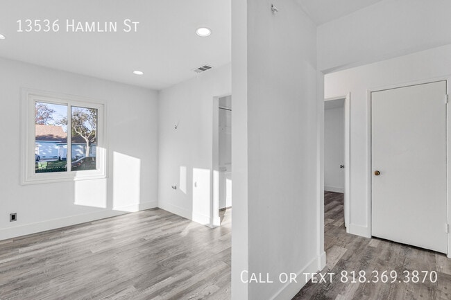 Building Photo - 13536 Hamlin St