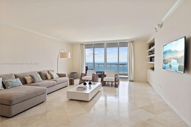 Building Photo - 808 Brickell Key Dr