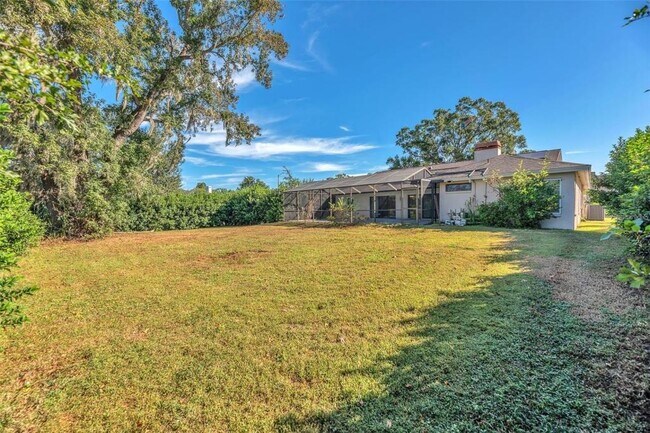 Building Photo - 1702 Horseshoe Dr