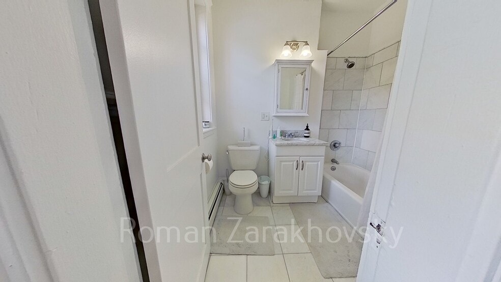 Building Photo - 74 Brainerd Rd