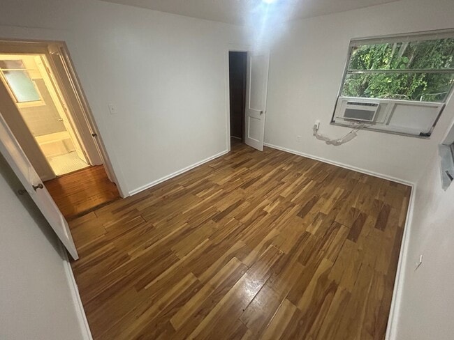 Building Photo - Cozy 2 bedroom home near local amenities