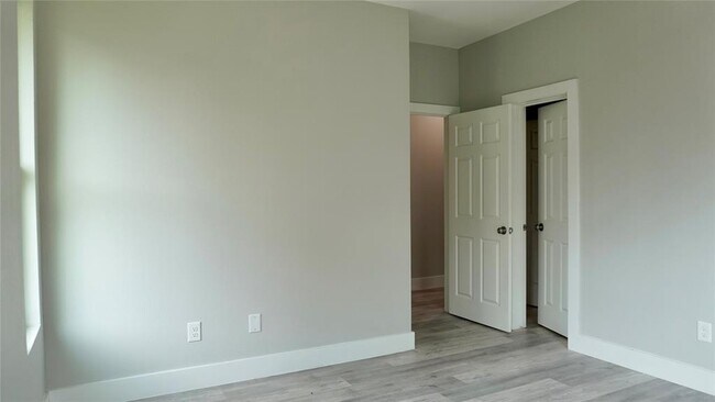 Building Photo - 6502 Bunche Dr