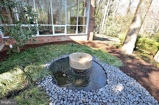 Building Photo - 2227 Glasgow Rd