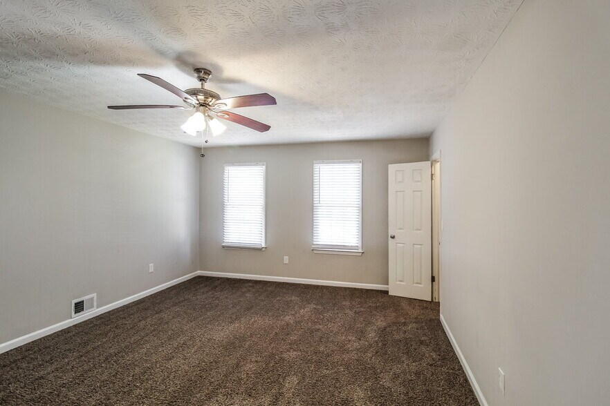 Building Photo - 1340 Grayland Hills Dr