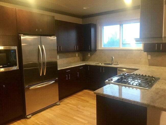 Building Photo - Copperleaf Condo