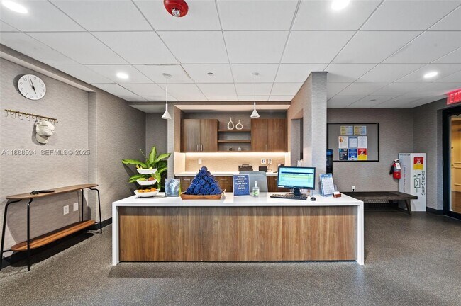 Building Photo - 13633 Deering Bay Dr